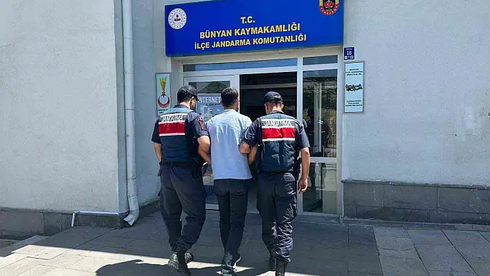 Jandarmadan kaçamadı! FETÖ'den aranan şahıs  yakalandı