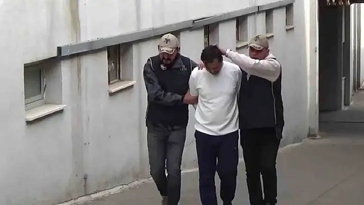 İhraç icra müdürü yakalandı