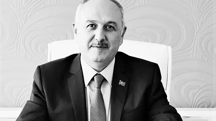 'FETÖ İMAMININ BÜYÜKŞEHİR'DE ÇALIŞMASINA GÖZ YUMDULAR'