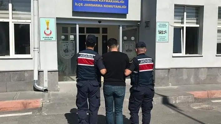 FETÖ üyeliğinden aranan 3 şahıs saklandıkları yerlerde yakalandı