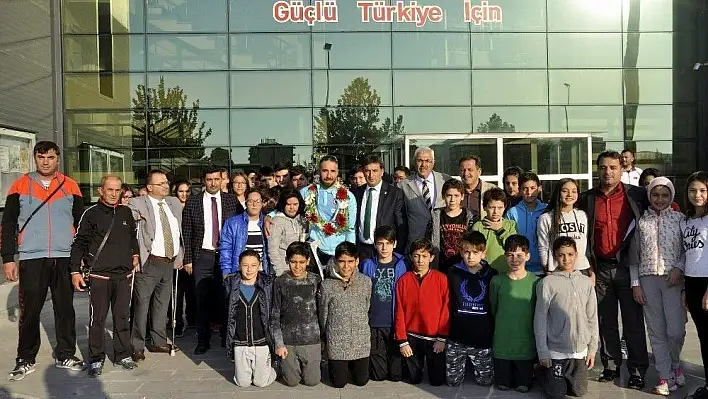 Feyyaz Gözüaçık: 'Görünen hedef 2018 Meksika Dünya Şampiyonası'
