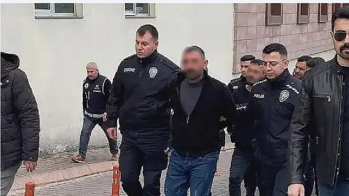Flaş! 'Yılanlar Grubu'na 5 tahliye