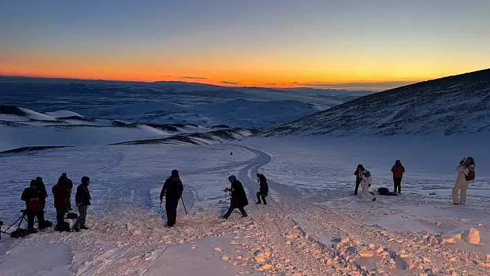 Fotoğraf tutkunları zirvede buluştu