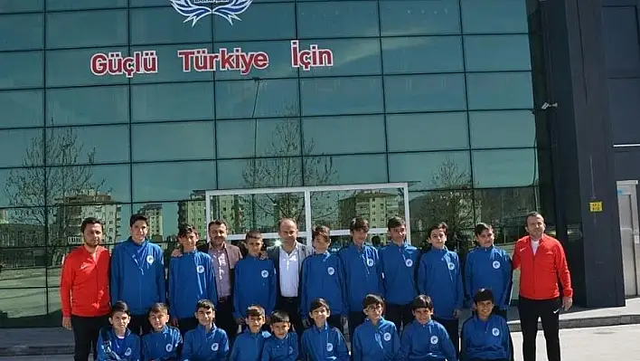 Futbolda Filizler Yeşerdi
