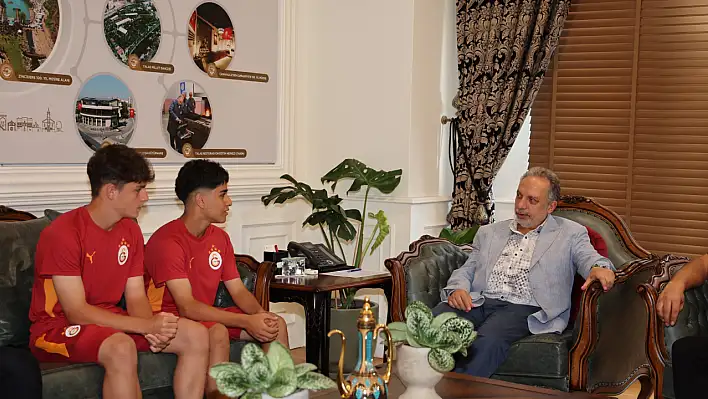 Galatasaray'a transfer olan Kayserili gençlerden Başkana ziyaret