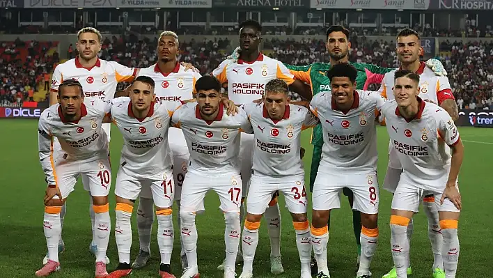 Galatasaray'da iki yıldız Kayseri'ye gelmiyor