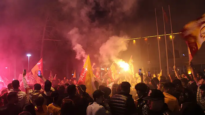 Galatasaray şampiyon oldu! Kayseri'de böyle kutlandı