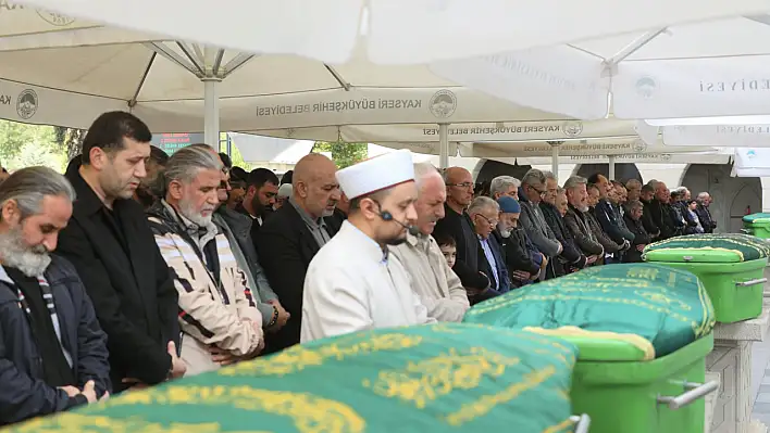 Gazeteci Azim Deniz'in babası son yolculuğuna uğurlandı!