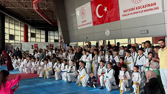 Geleceğin şampiyonları kuşak atlama heyecanı yaşadı