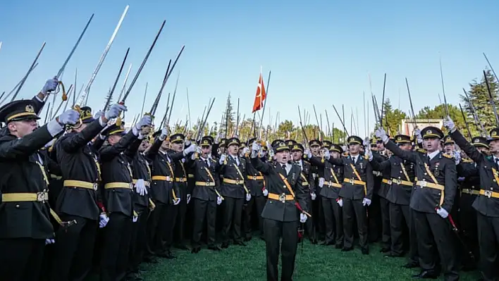 Genç, Güler'e 'Mustafa Kemal'in askerleri'ni sordu