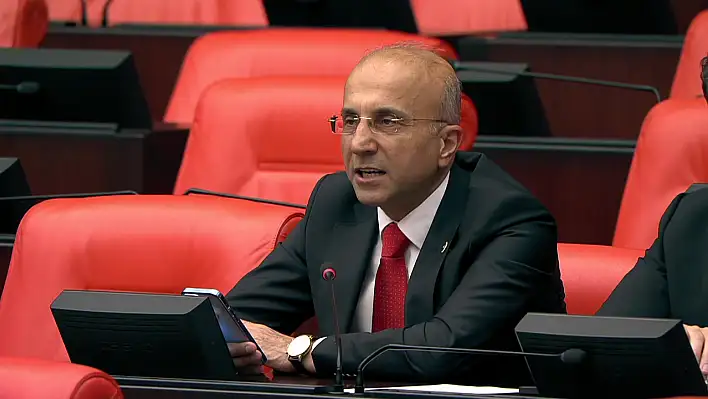 Genç'ten 8 kişilik kadro tepkisi