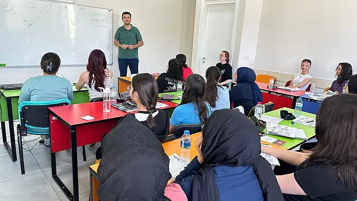 Gençler için matematik kampı başladı