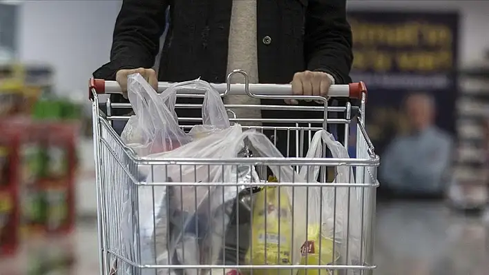 Genel Başkandan marketten aldığı bir ürünle ilgili şok iddia: Çamaşır suyu kullanıyorlar! Bu vicdansızlık