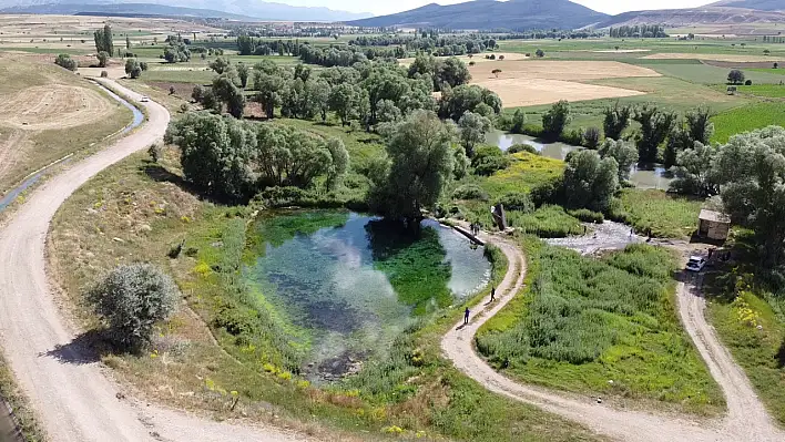 Göl Değirmeni yolu çiftçiye çileye dönüşüyor
