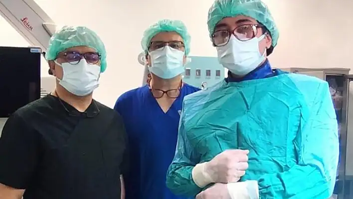 Göz kanserine karşı etkili tedavi kamu hastaneleri arasında tek ERÜ'de