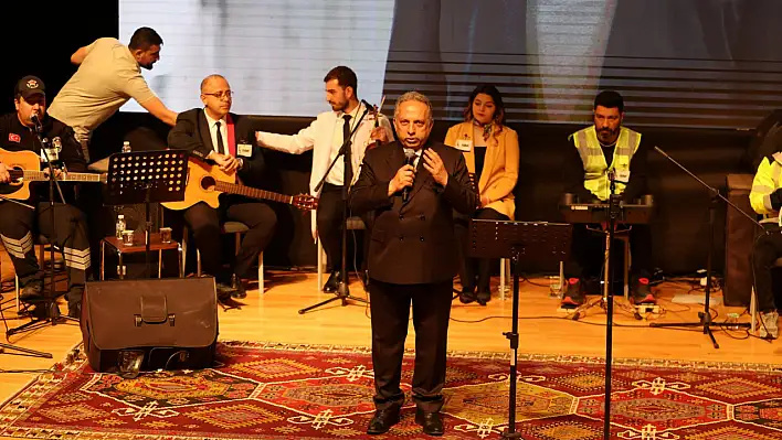 Grup Şantiye sahne aldı