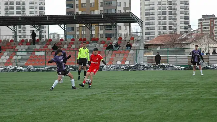 Gültepespor, Kalespor'u 6-1 mağlup etti