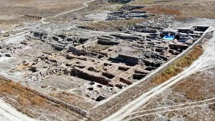 Günlüklerdeki sırlar aydınlanmayı bekliyor