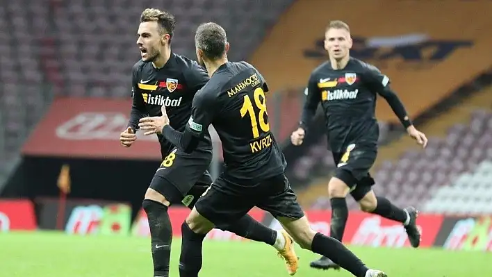 Gustavo ilk golünü attı
