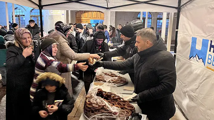 Hacılar Belediyesi'nden kandil ikramı