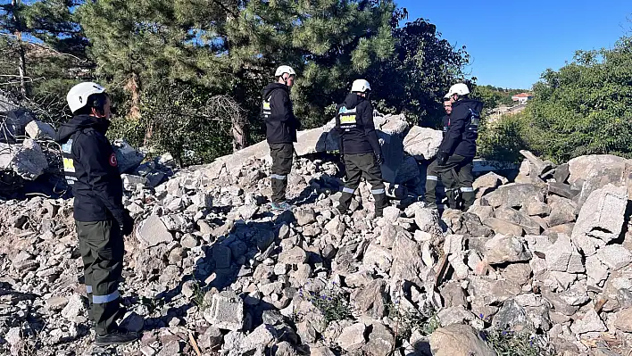 Hacılar deprem tatbikatında tam not aldı!