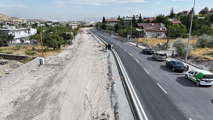 Hacılar'ın ana arteri yenileniyor