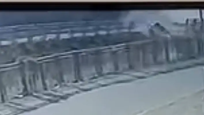 Araç sulama kanalına uçtu!