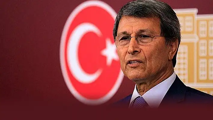 Halaçoğlu: Suriyelilere vatandaşlık verilmesi asrın en büyük ihaneti