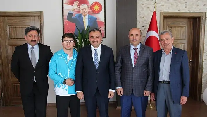 Halterci  Yavuz Başkan Cabbar'ı ziyaret etti