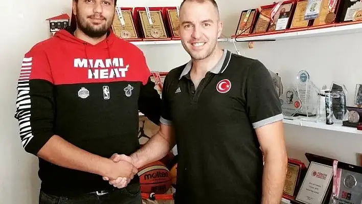 Hasketbol Gençlikspor transferi tamamladı