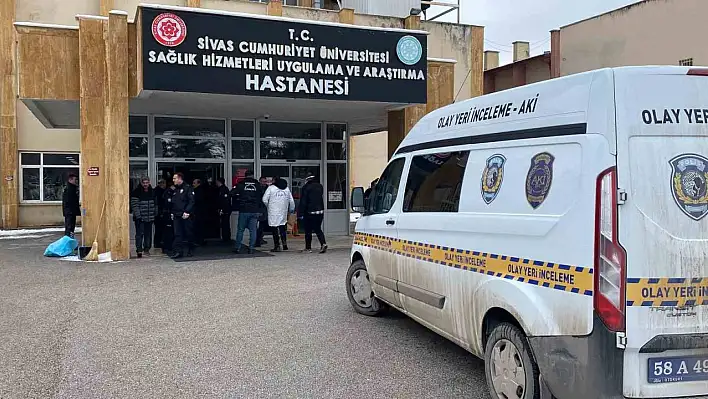 Hastanenin 12'nci katından atladı