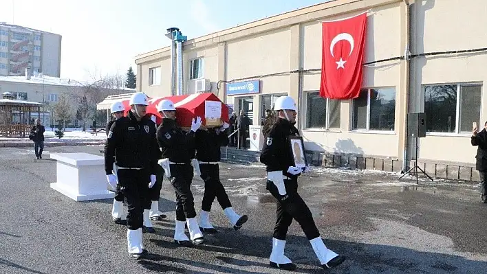 Hayatını kaybeden polis memuruna gözü yaşlı veda