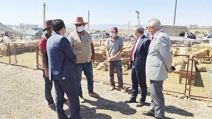 HAYVAN PAZARINDA ESNAF İYİ PARTİ'YE DERT YANDI