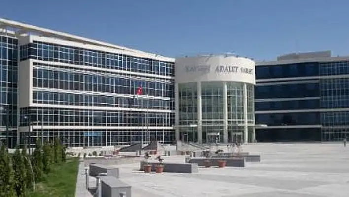 HDP eski İl başkanı, oğlu ile birlikte 6 sanık hakim karşısında