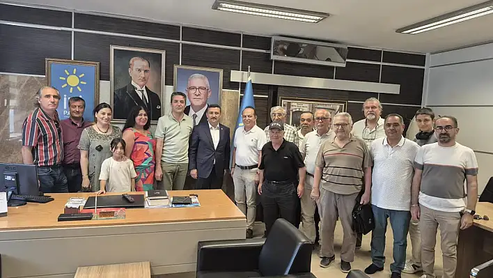 Hem Baba ocağına ziyarete geldi hem de partilileri ile buluştu