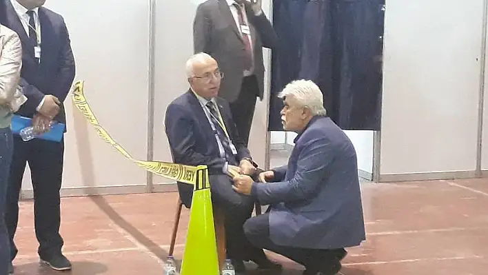 Hiçyılmaz ve AK Parti eski İl Başkanı Cabat'ın koyu sohbeti!