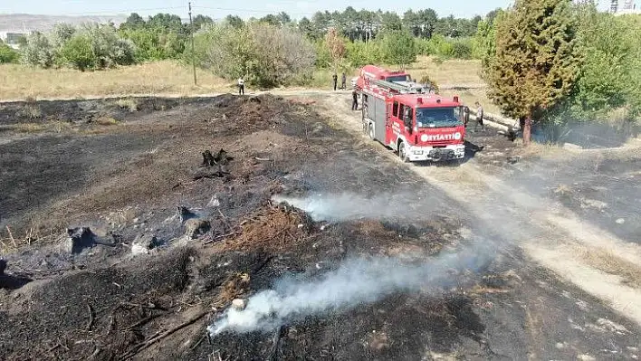 Hırsızlar 30 dönümlük araziyi yaktılar