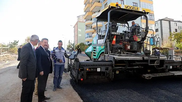 Hoca Ahmet Yesevi'ye bağlantı yolları asfaltlanıyor