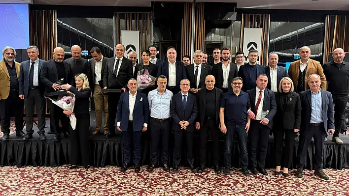Holdingin Kayserili ana bayisi Türkiye ciro birincisi oldu