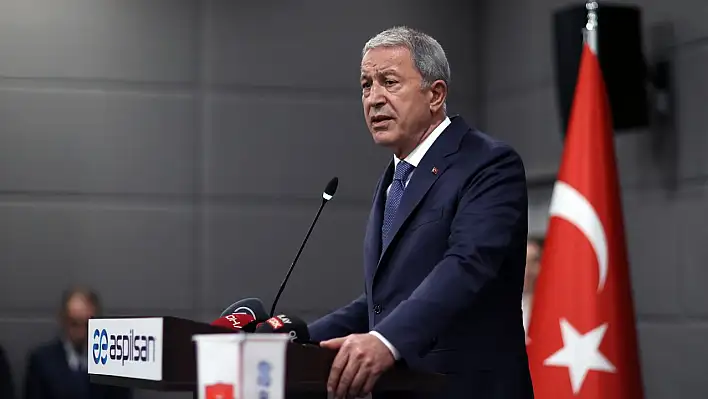 Hulusi Akar: Taş düşebülü, ayı çıkabülü