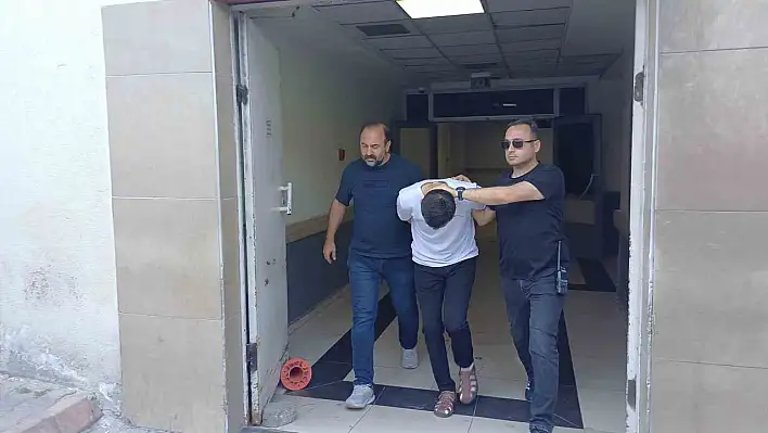 Camide namaz kılan adamı öldüren katil bakın nerede yakalandı?