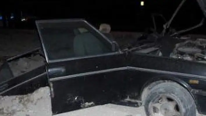 İKİYE BÖLÜNEN OTOMOBİLDEN SAĞ ÇIKTILAR
