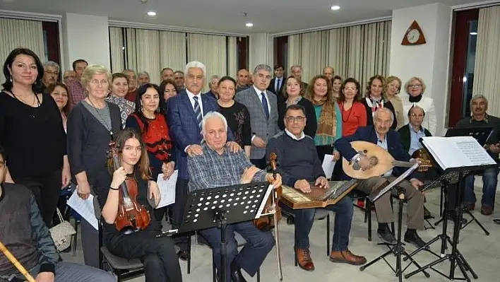 İl Kültür ve Turizm Müdürlüğü Türk Sanat Müziği Kursiyerleri İçin Belge Töreni Düzenlendi