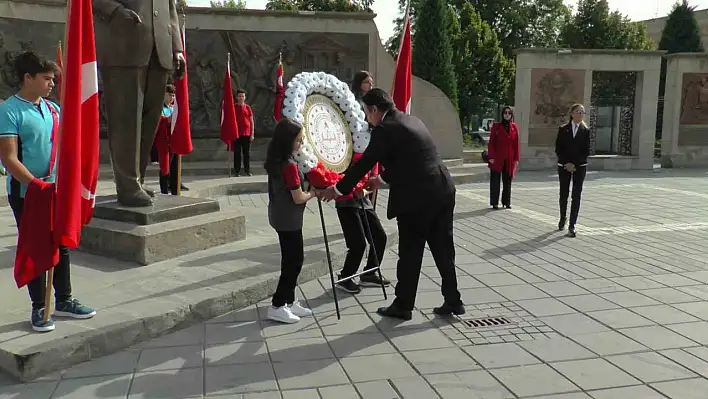 Karaköse: 'Eğitim-öğretim yılında  gururlu bir şekilde Türkiye Cumhuriyeti'nin 100. yılını kutlayacağız'