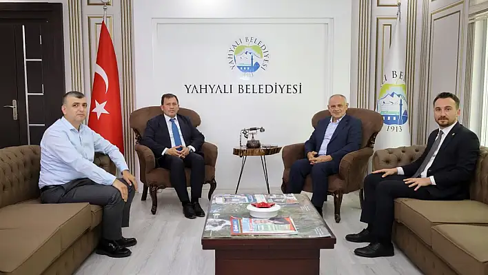 İl Müdüründen Başkana teşekkür plaketi