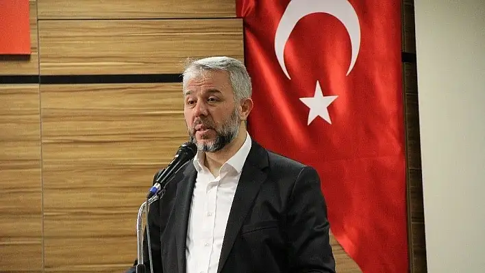 İl Müftüsü Güven, 'Umreye, arz-ı endam etmek için değil, arz-ı hâl için gidilir!'

