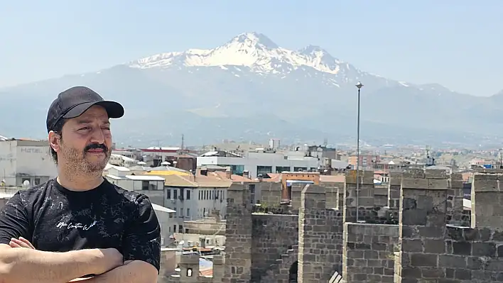 İlk kez Kayseri'ye gelen ünlü komedyen bakın neye hayran kaldı