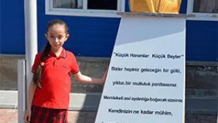 İLKOKUL ÖĞRENCİSİNİN 'ATATÜRK BÜSTÜNÜN YENİLENMESİ' HAYALİ GERÇEK OLDU