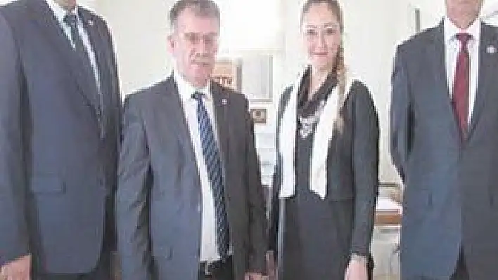 'IMF'Yİ BIRAKIN HALKA BAKIN'