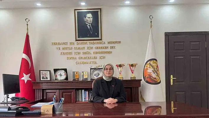 İlçenin ilk kadın kaymakamı göreve başladı